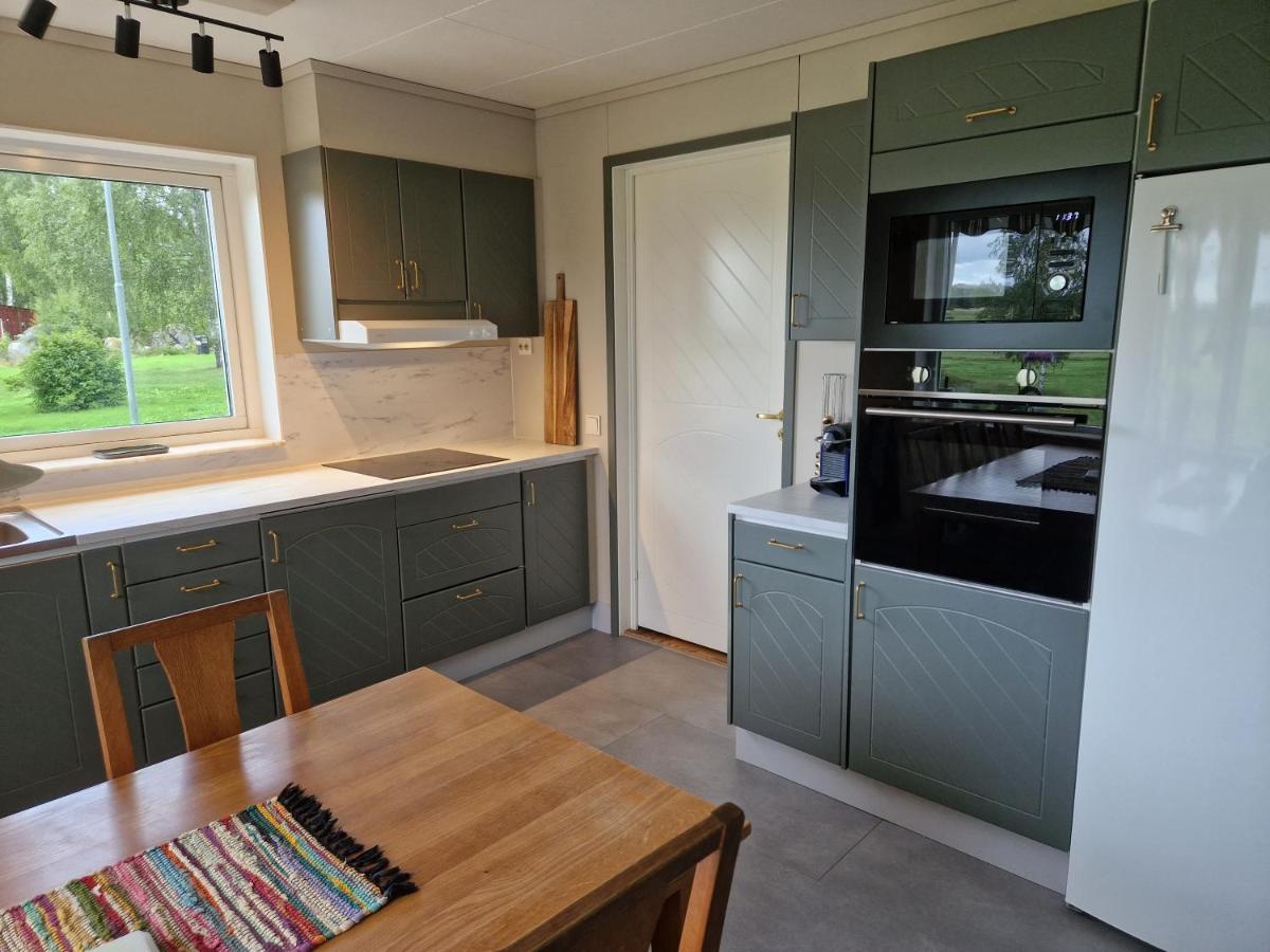 Lantlig Villa Utanfoer Uppsala Alunda Экстерьер фото