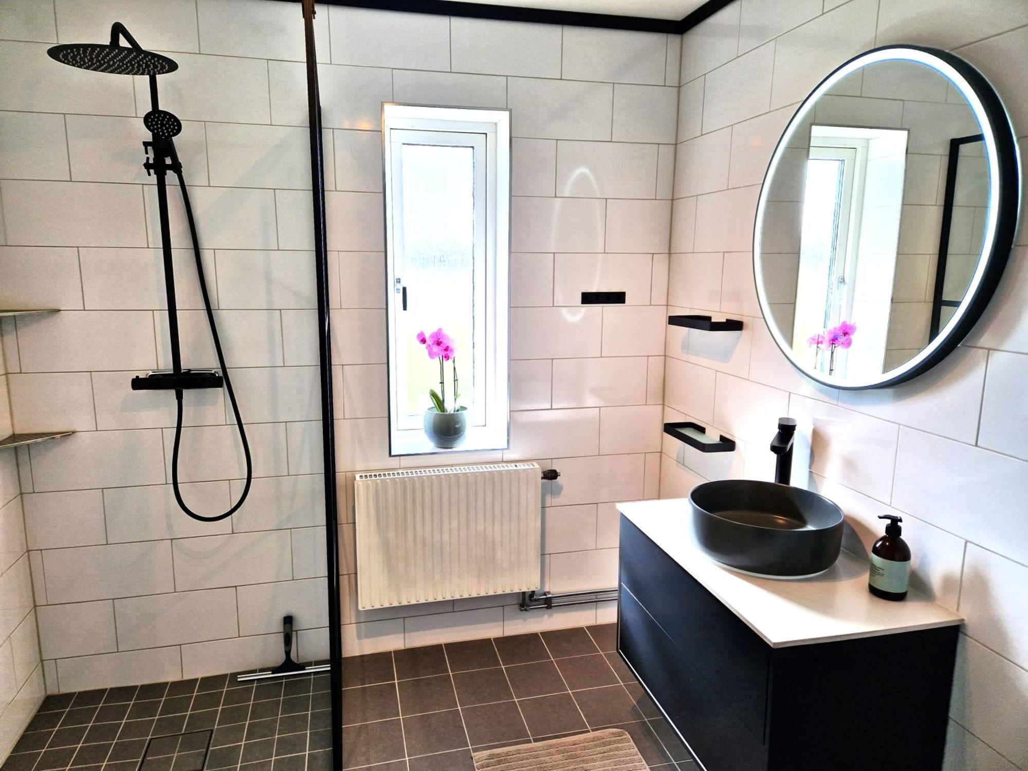 Lantlig Villa Utanfoer Uppsala Alunda Экстерьер фото